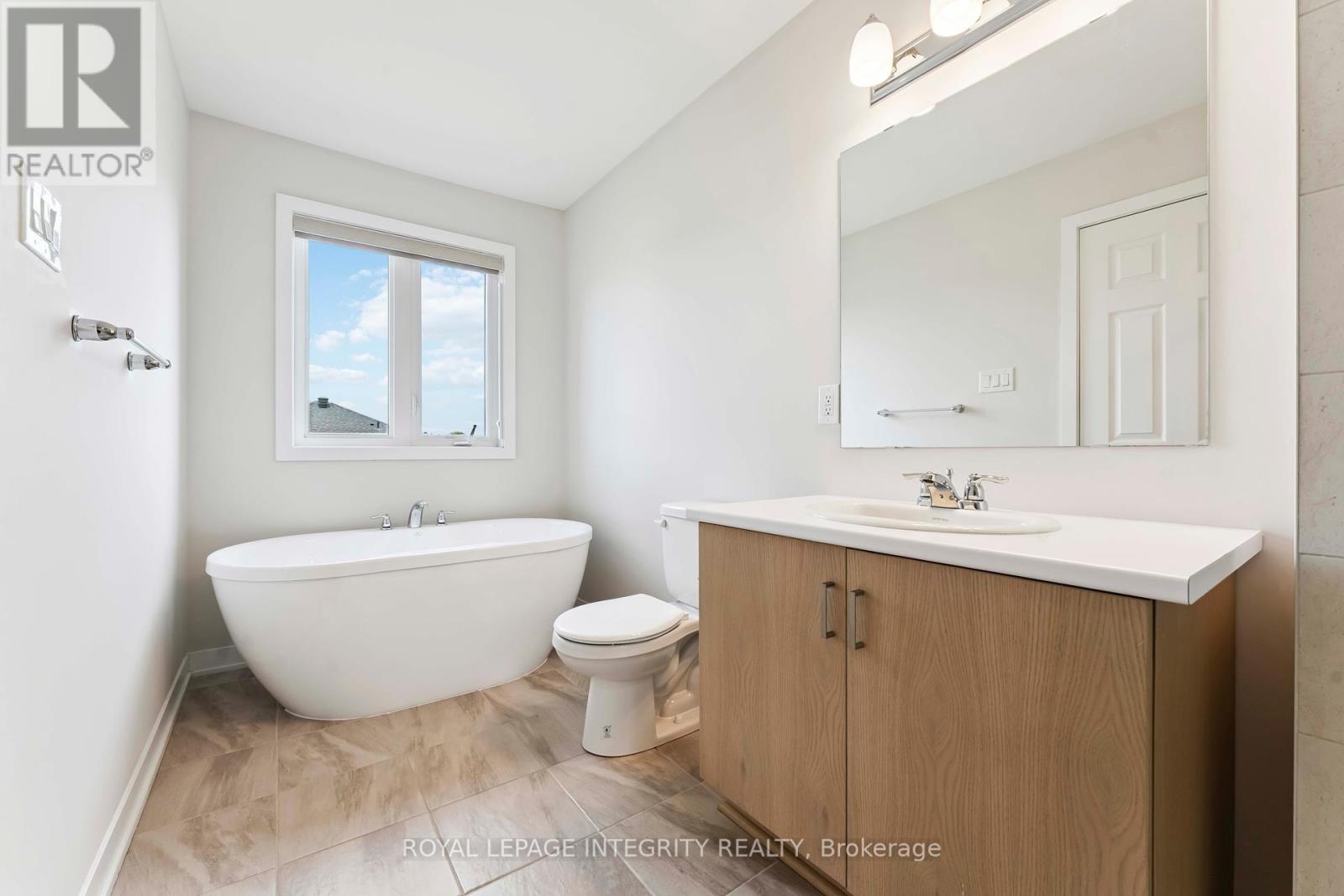 Photo 27 of 227 Ormiston Crescent, Ottawa ON