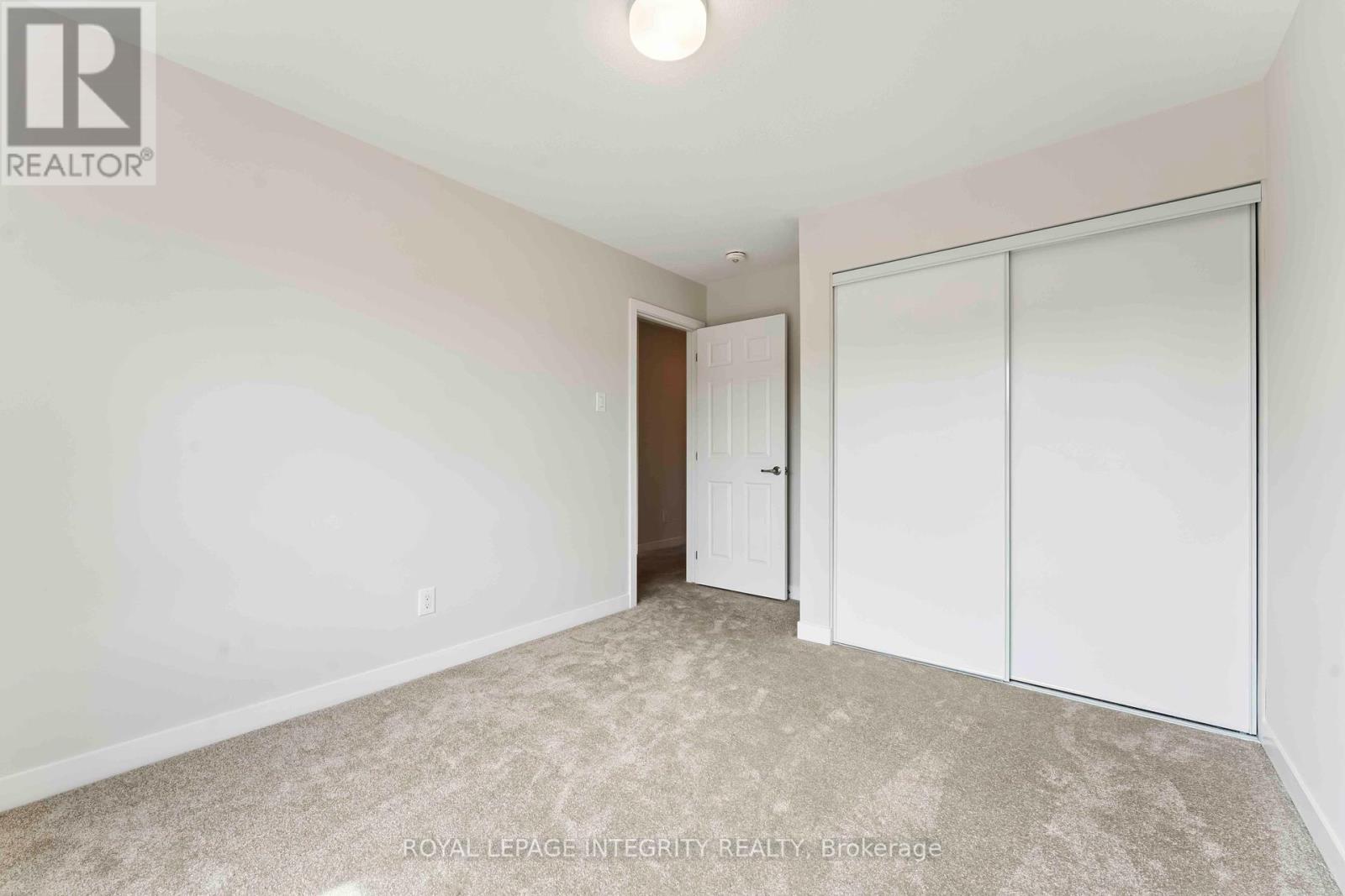 Photo 31 of 227 Ormiston Crescent, Ottawa ON