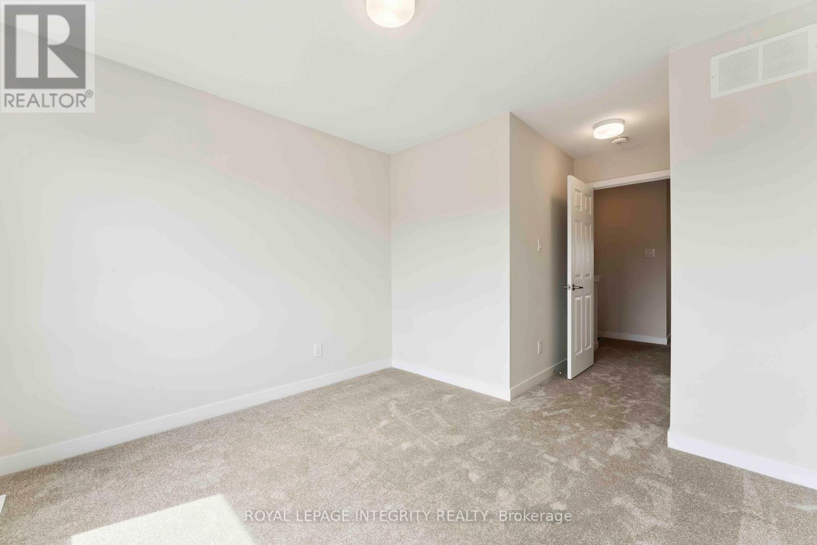 Photo 34 of 227 Ormiston Crescent, Ottawa ON