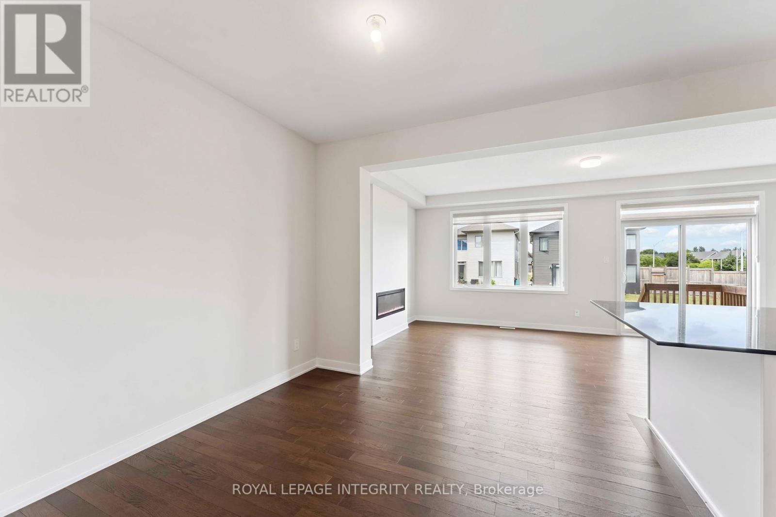 Photo 6 of 227 Ormiston Crescent, Ottawa ON