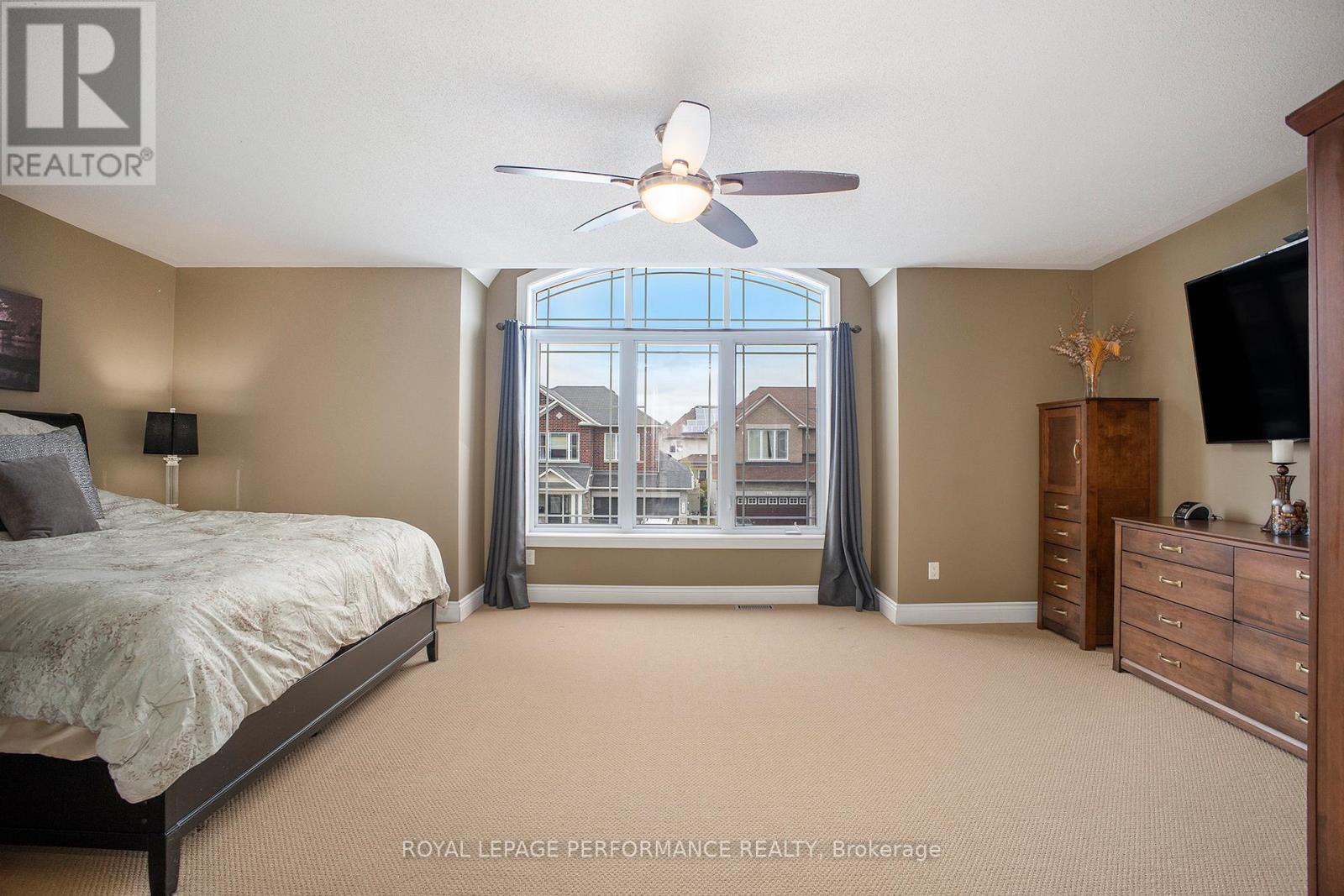 Photo 24 of 450 Frank Cauley Way, Ottawa ON