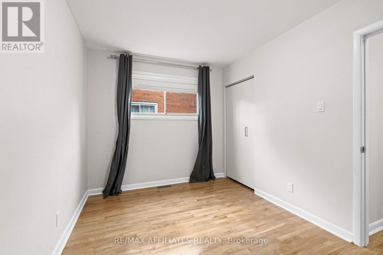 Photo 20 of 1316 Bloomsbury Crescent, Ottawa ON