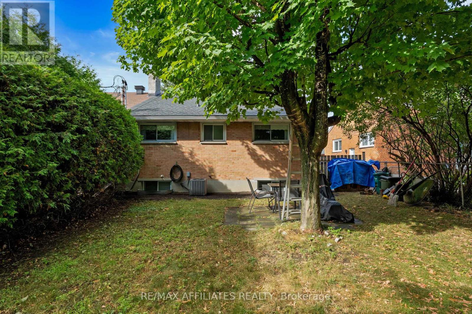 Photo 37 of 1316 Bloomsbury Crescent, Ottawa ON