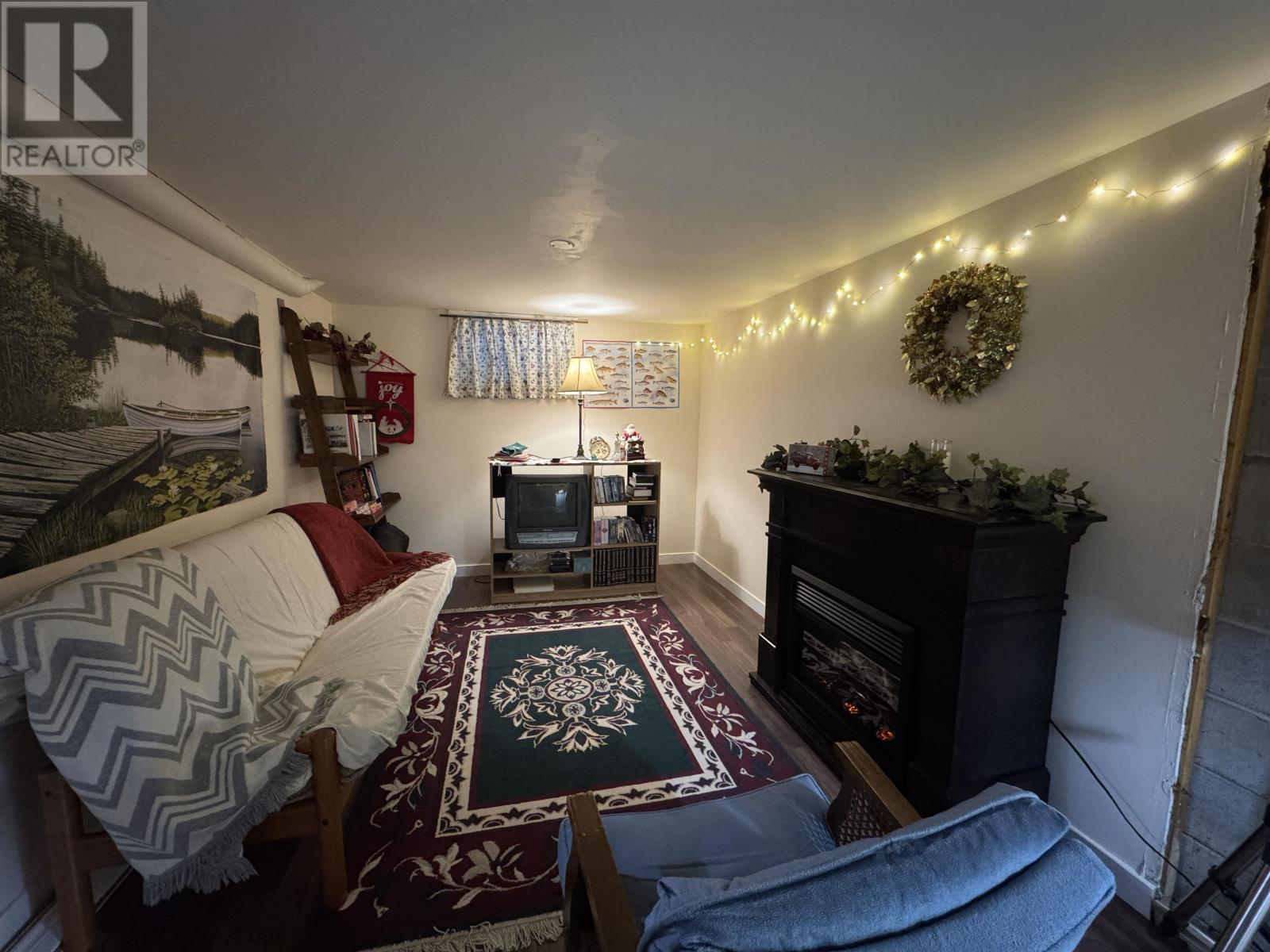 Photo 23 of 21 Heron Dr, Manitouwadge ON