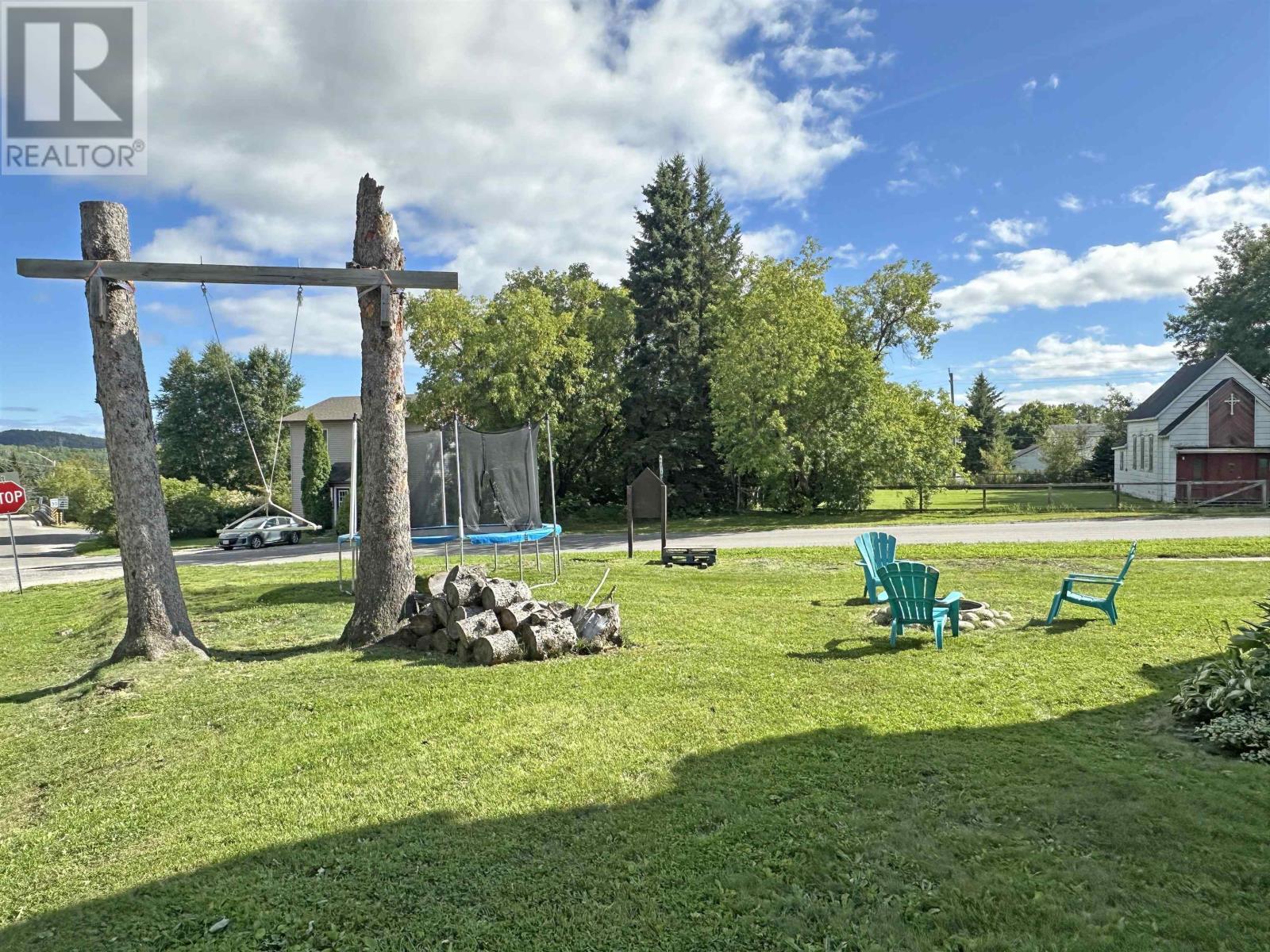 Photo 44 of 4 Riverview St, Nipigon ON