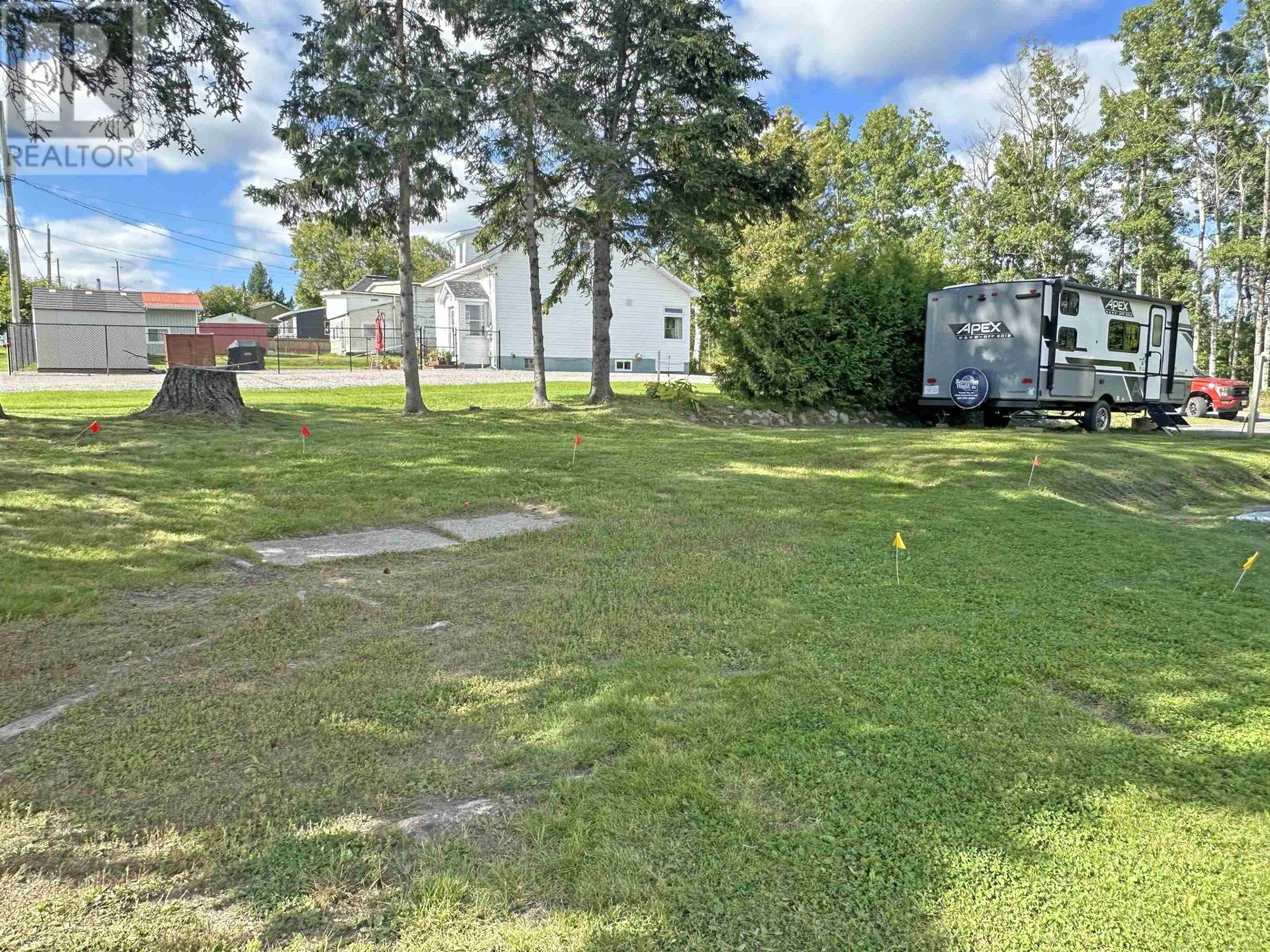 Photo 48 of 4 Riverview St, Nipigon ON