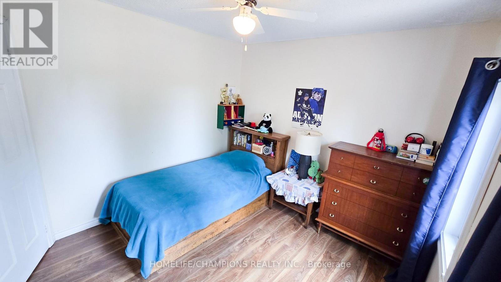 Photo 36 of 164 Wright Crescent, Ajax ON