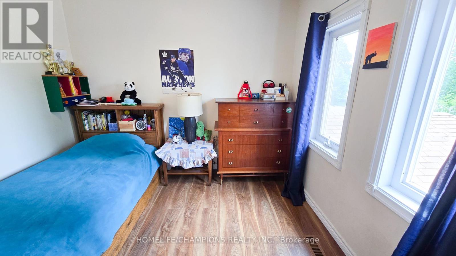 Photo 34 of 164 Wright Crescent, Ajax ON