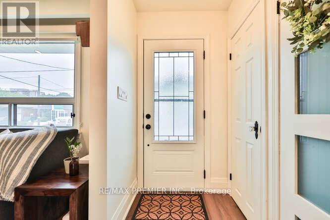 Photo 10 of 1223 Glencairn Avenue, Toronto ON