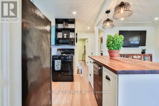 Photo 21 of 1223 Glencairn Avenue, Toronto ON