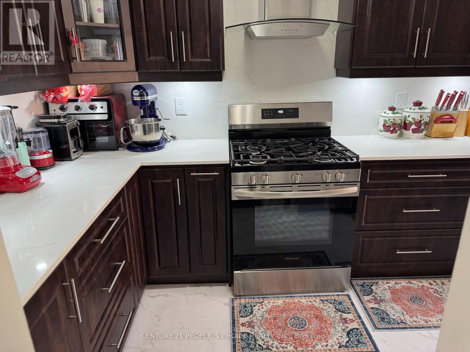 Photo 36 of 124 Heartleaf Crescent, Brampton ON