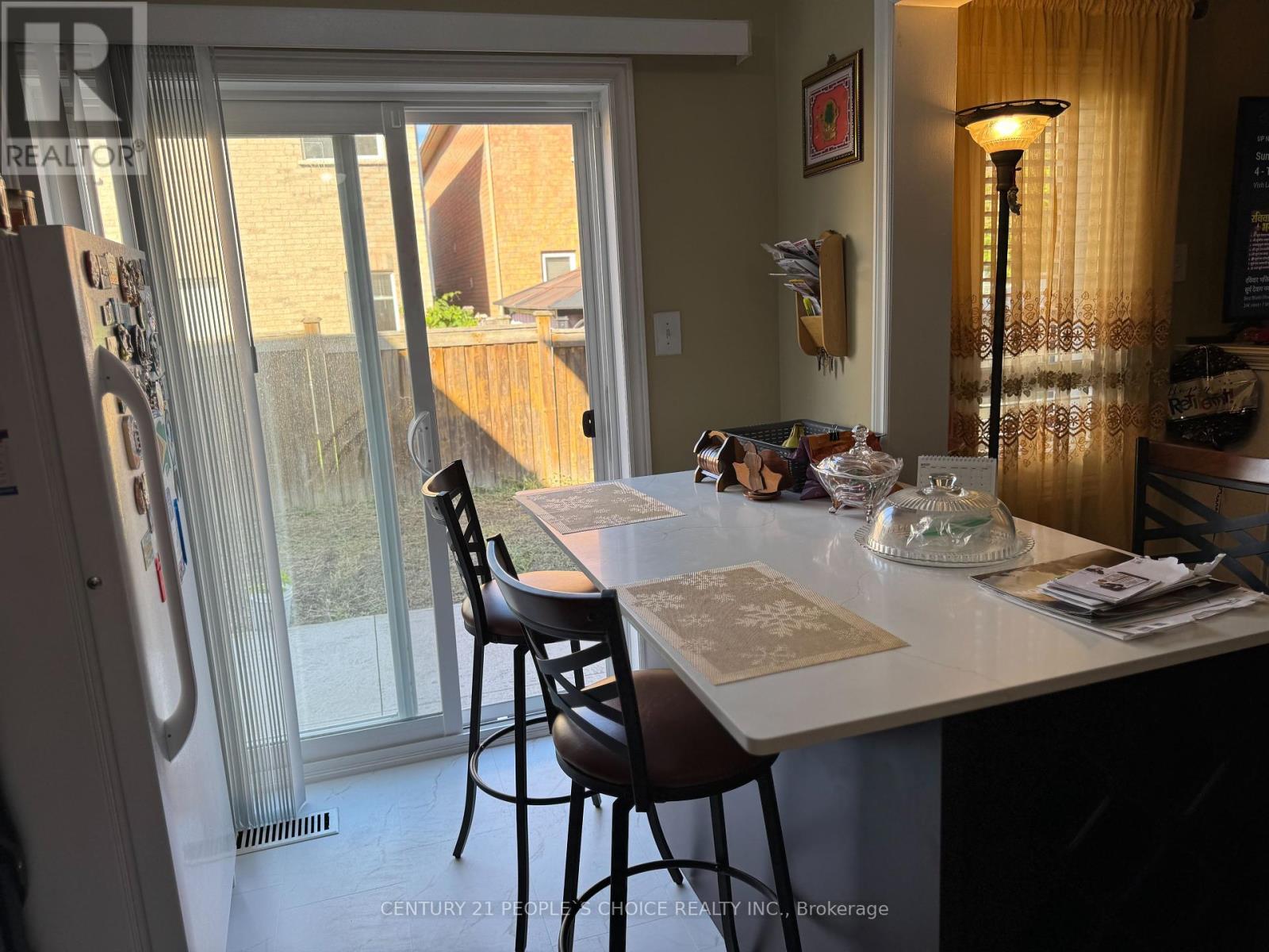 Photo 38 of 124 Heartleaf Crescent, Brampton ON