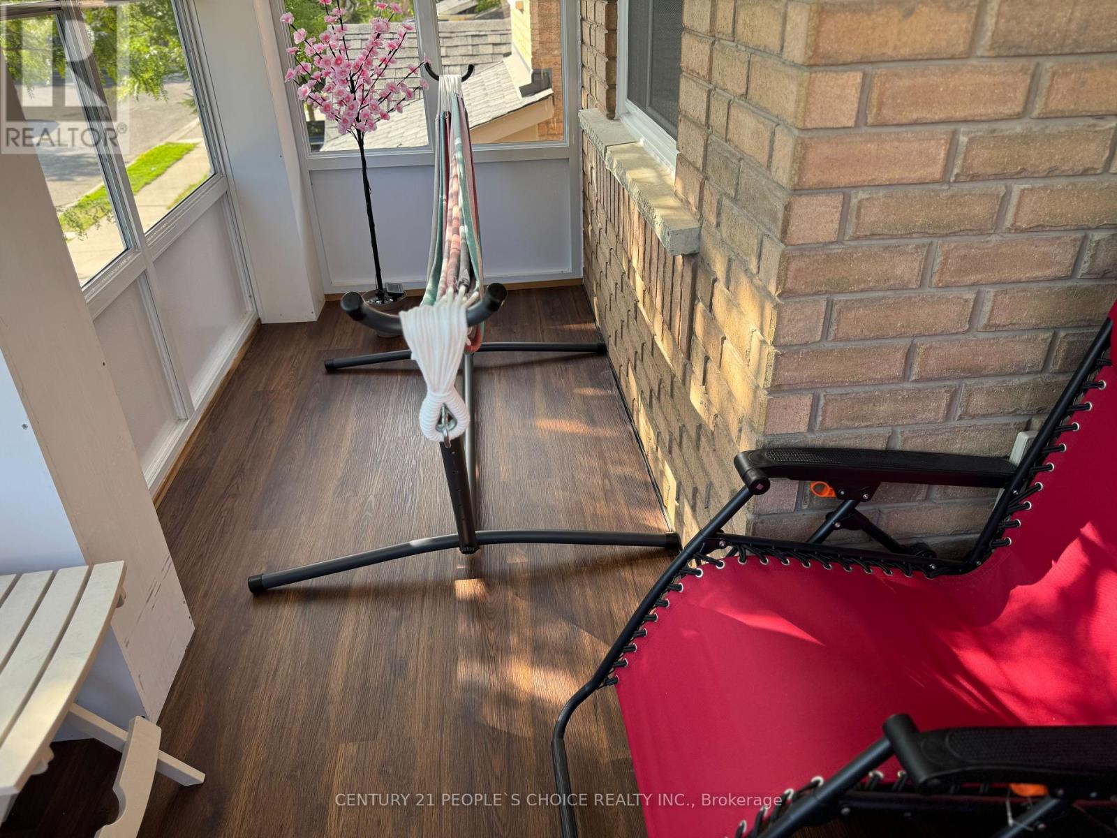Photo 29 of 124 Heartleaf Crescent, Brampton ON