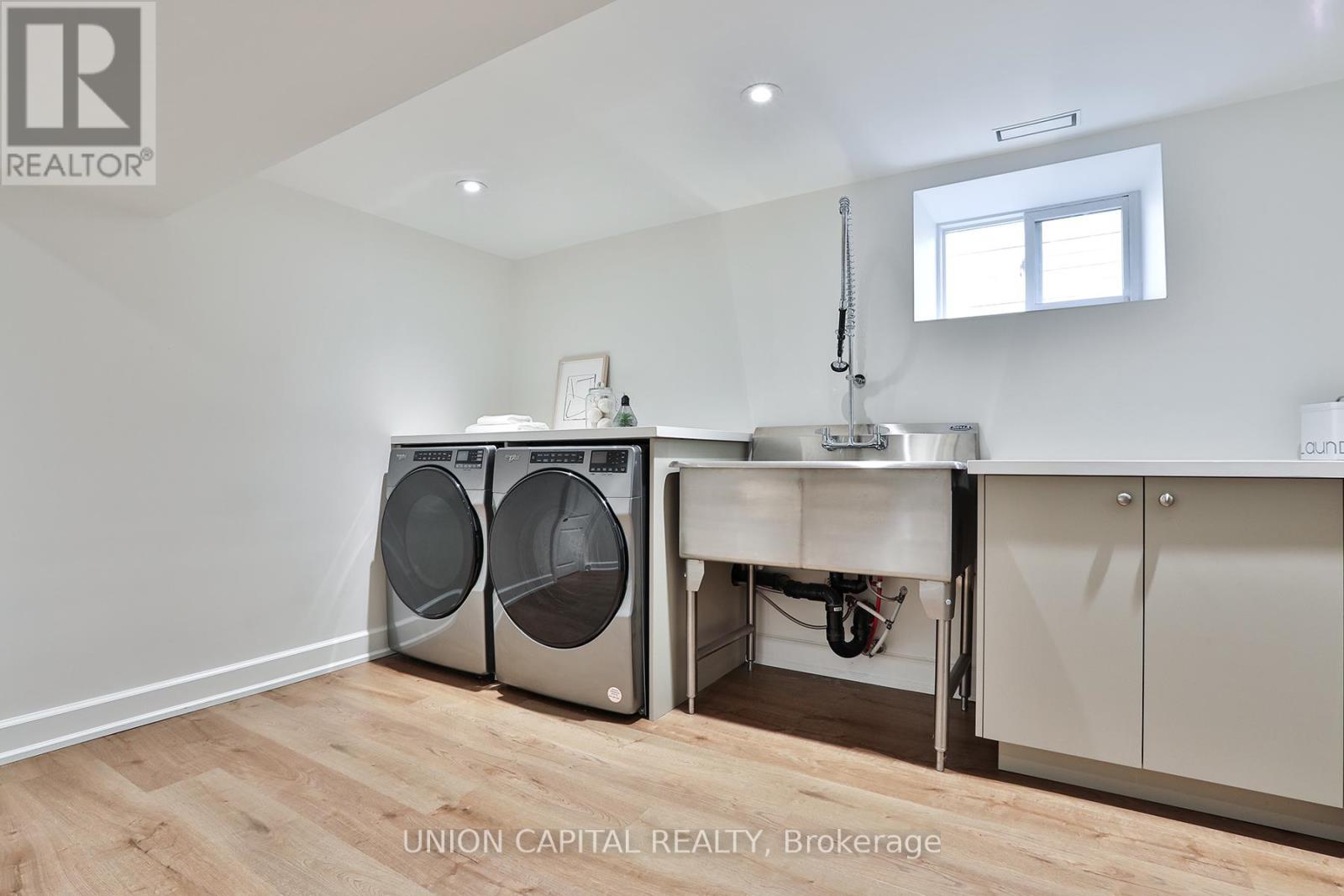 Photo 42 of 16 Lytton Boulevard, Toronto ON