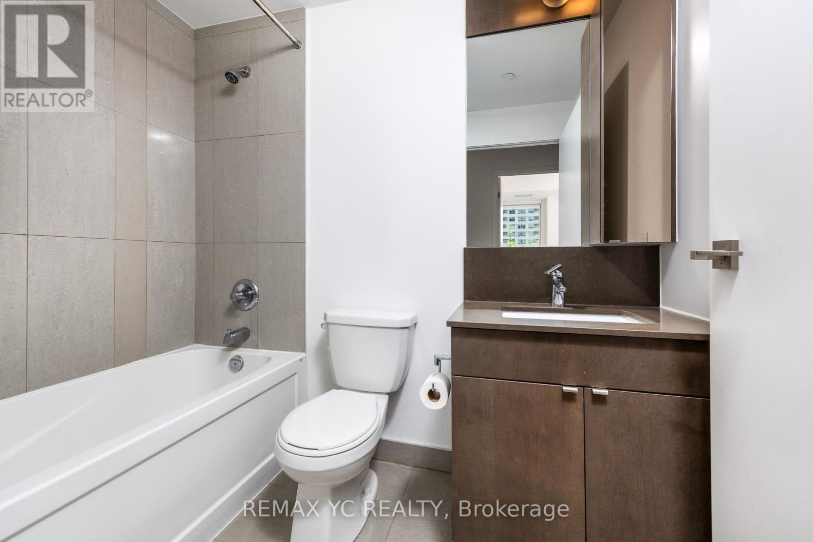 Photo 14 of 313 98 Lillian Street, Toronto ON
