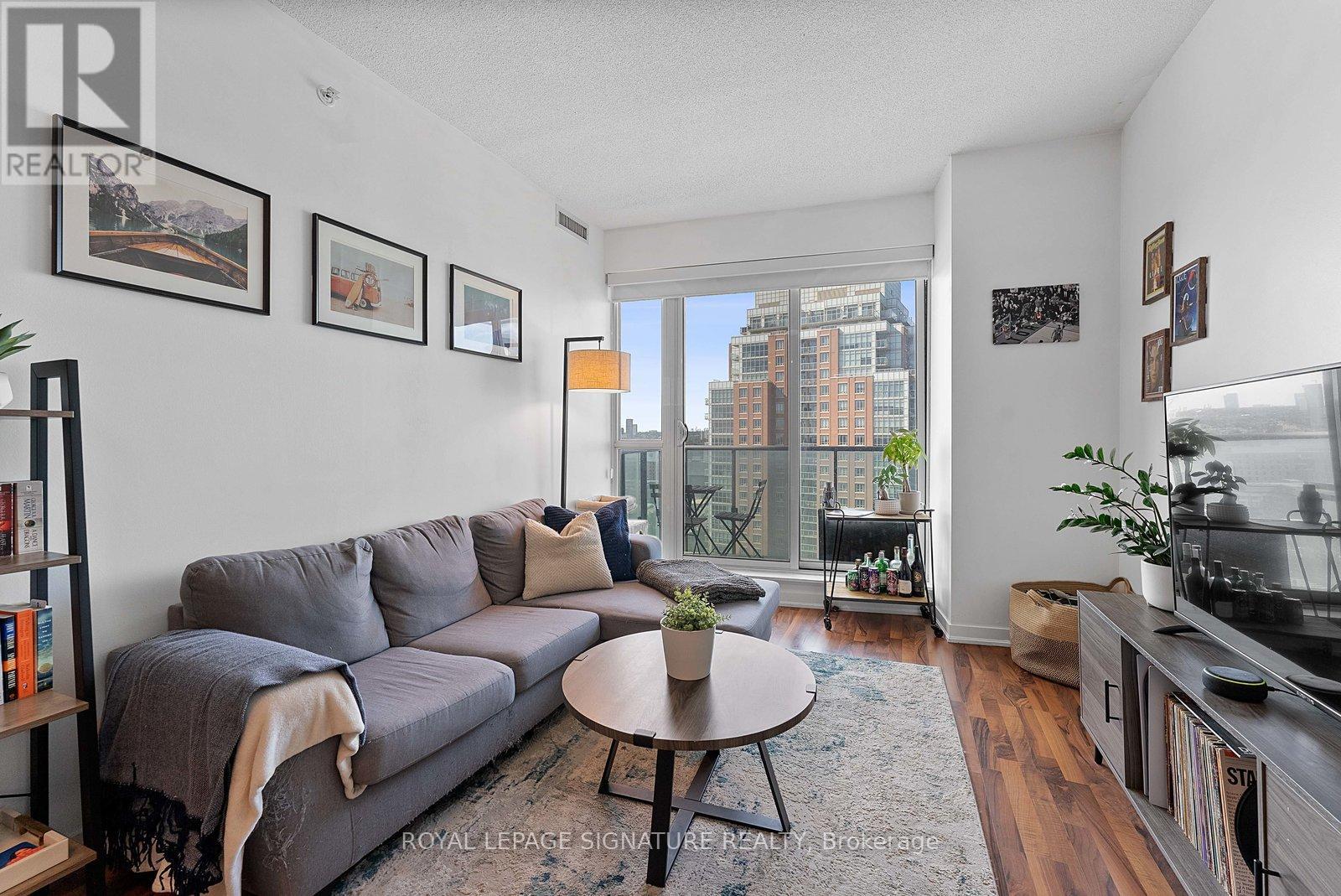 Photo 11 of 2112 150 East Liberty Street, Toronto ON