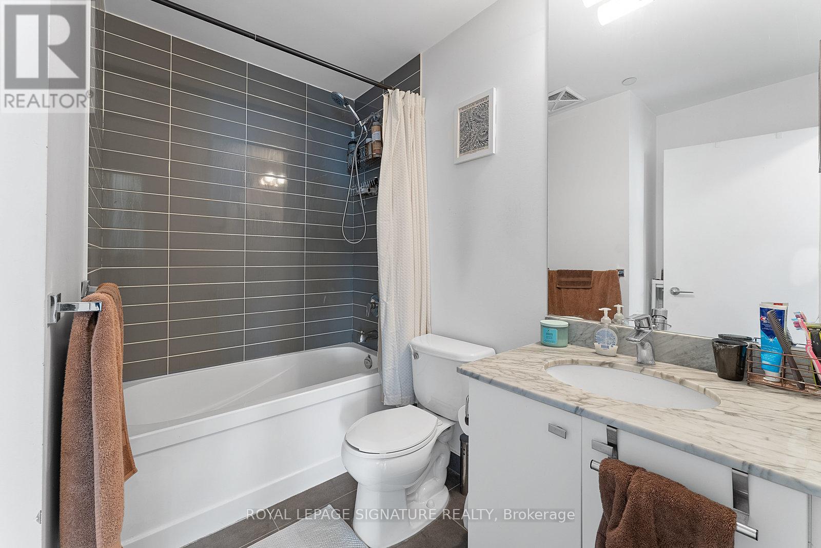 Photo 20 of 2112 150 East Liberty Street, Toronto ON