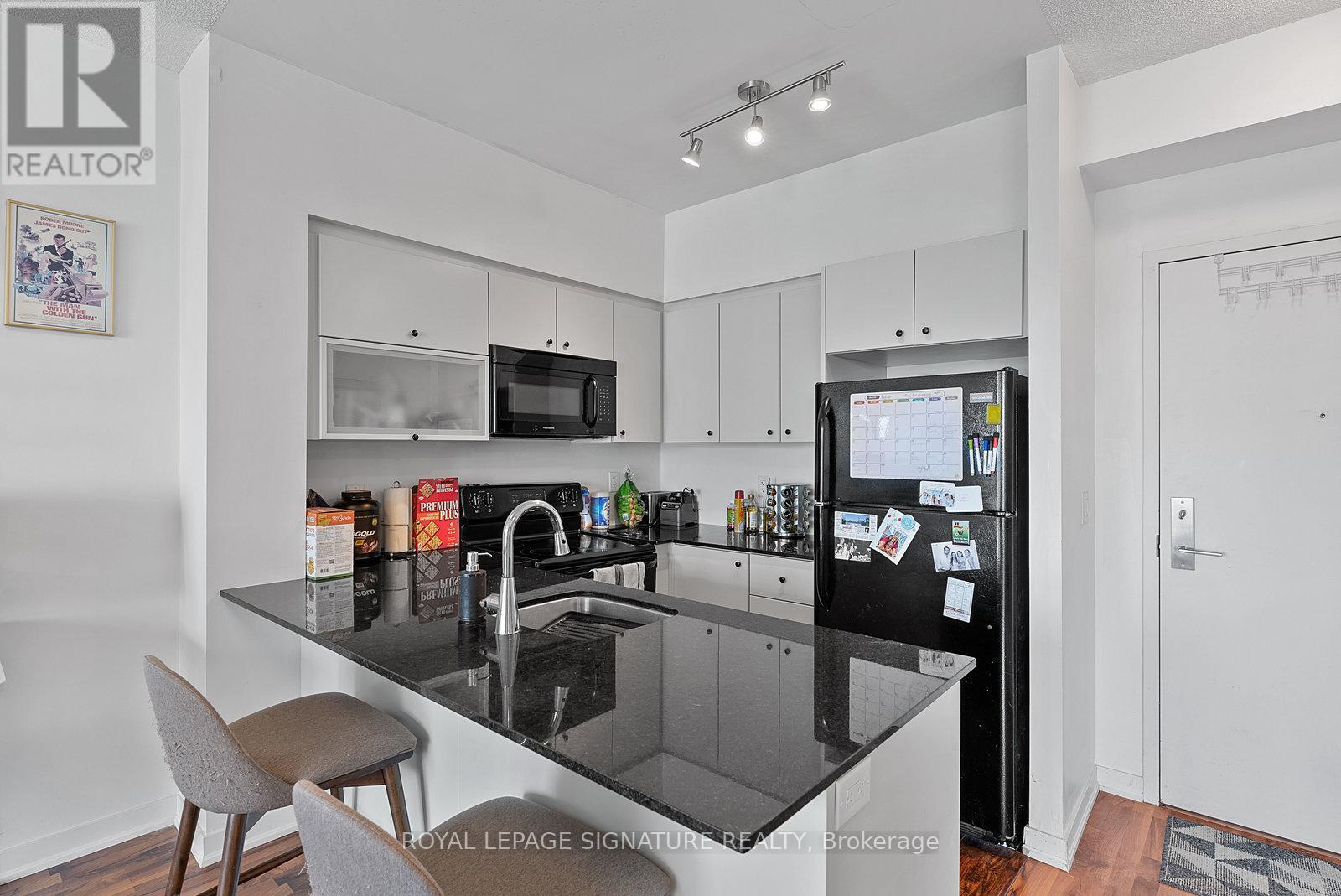Photo 5 of 2112 150 East Liberty Street, Toronto ON