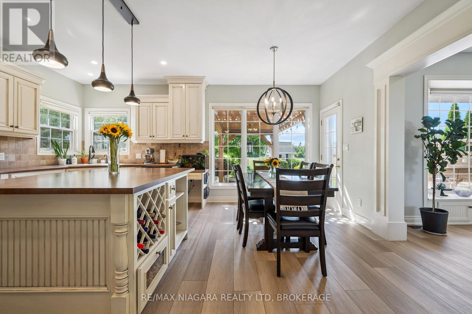 Photo 17 of 2231 Seventh Street, St Catharines ON