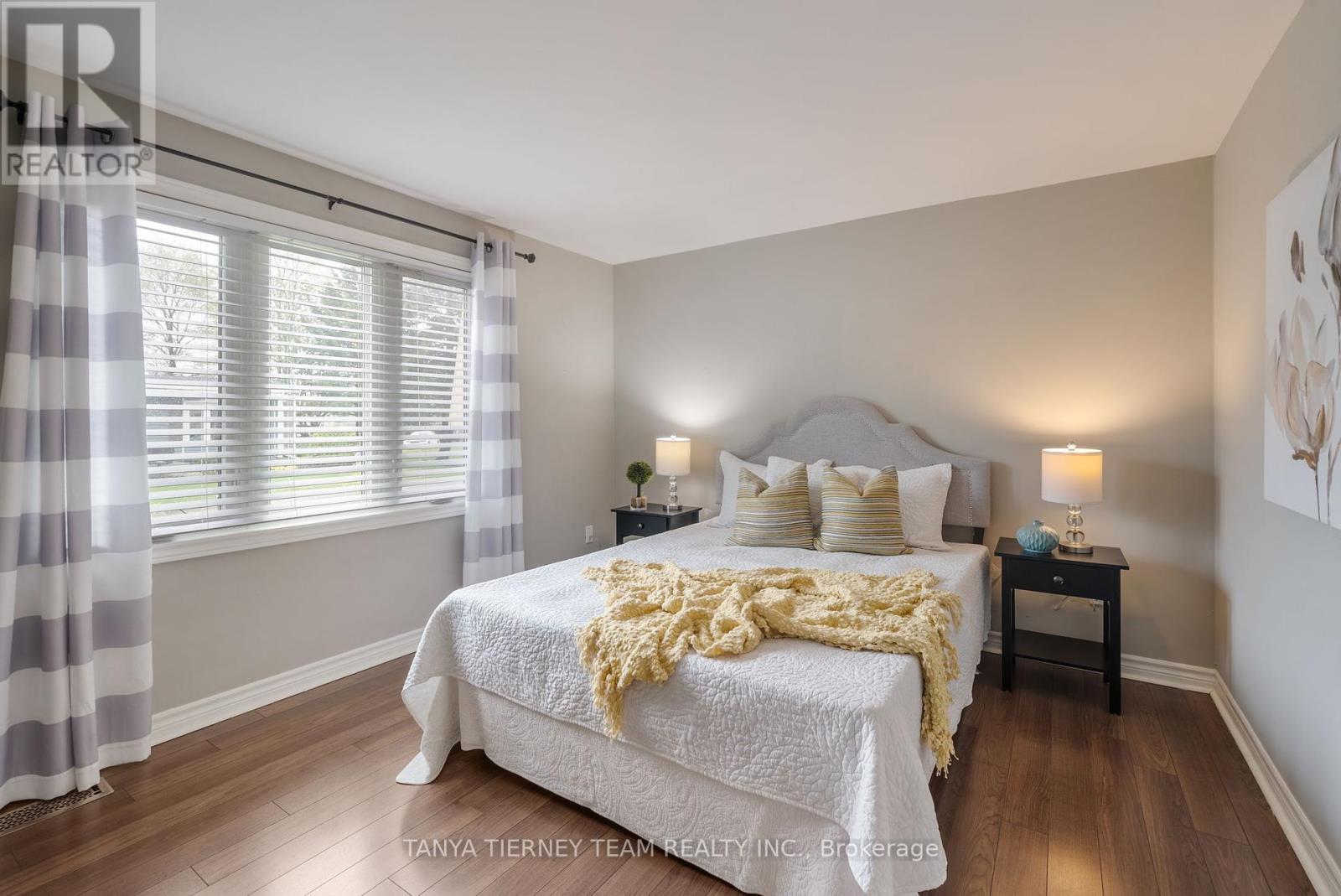 Photo 20 of 18 The Cove Road, Clarington ON