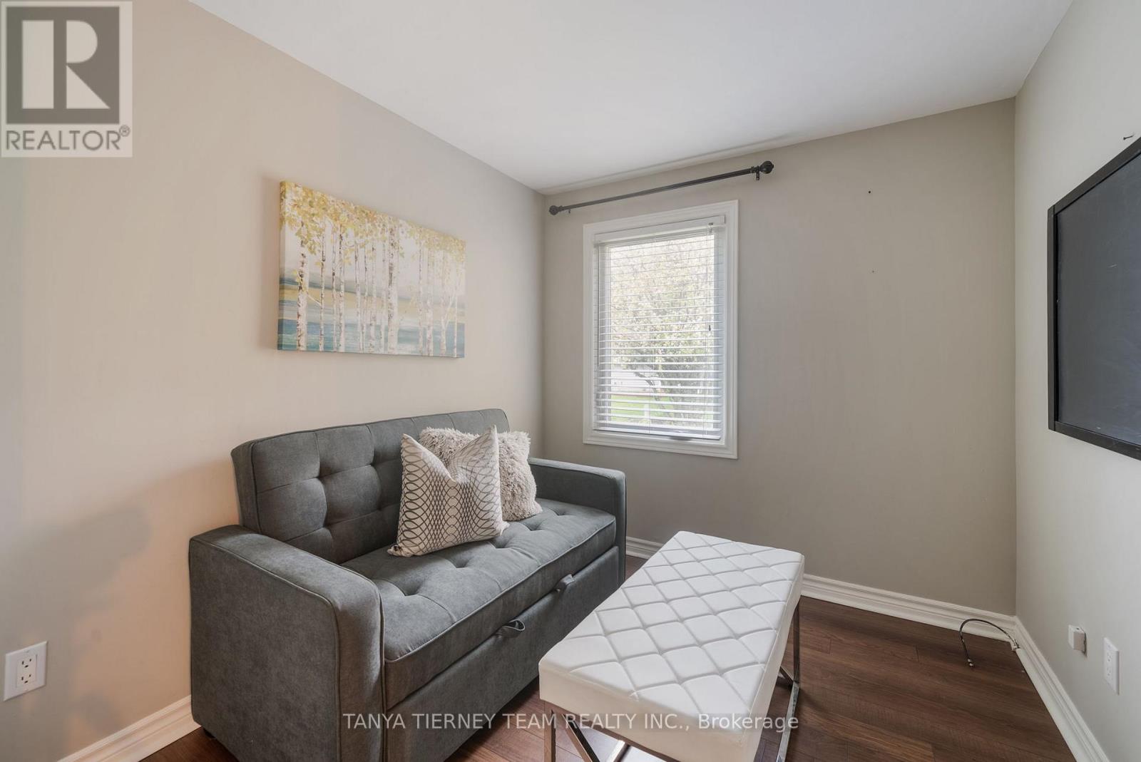 Photo 23 of 18 The Cove Road, Clarington ON