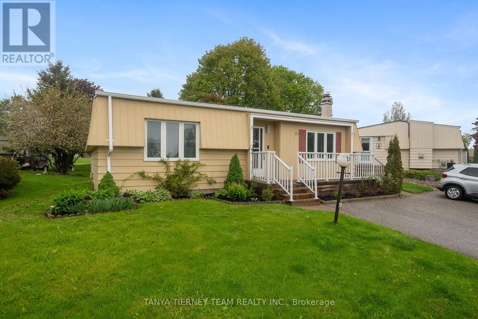 Photo 3 of 18 The Cove Road, Clarington ON