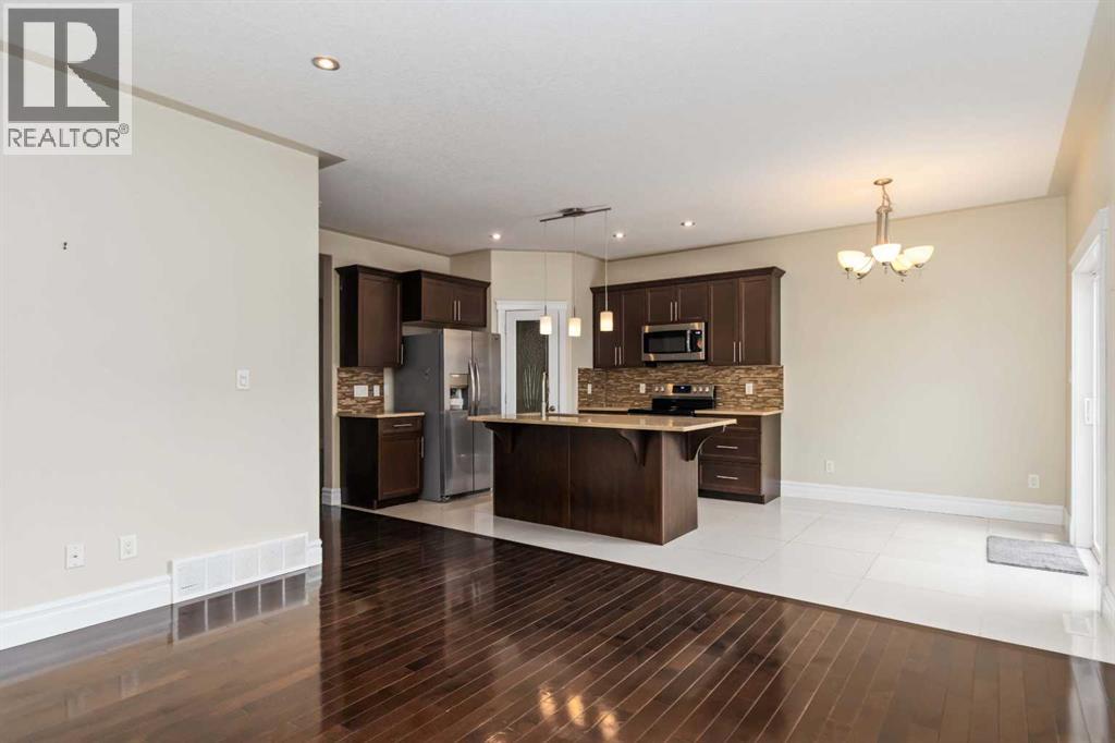 Photo 16 of 176 Coniker Crescent, Fort Mcmurray AB