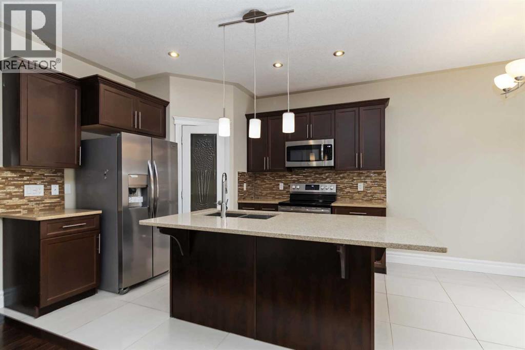Photo 11 of 176 Coniker Crescent, Fort Mcmurray AB
