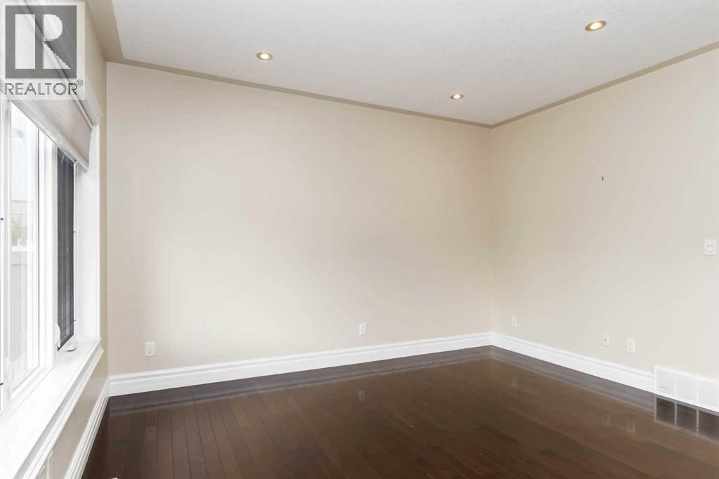 Photo 17 of 176 Coniker Crescent, Fort Mcmurray AB