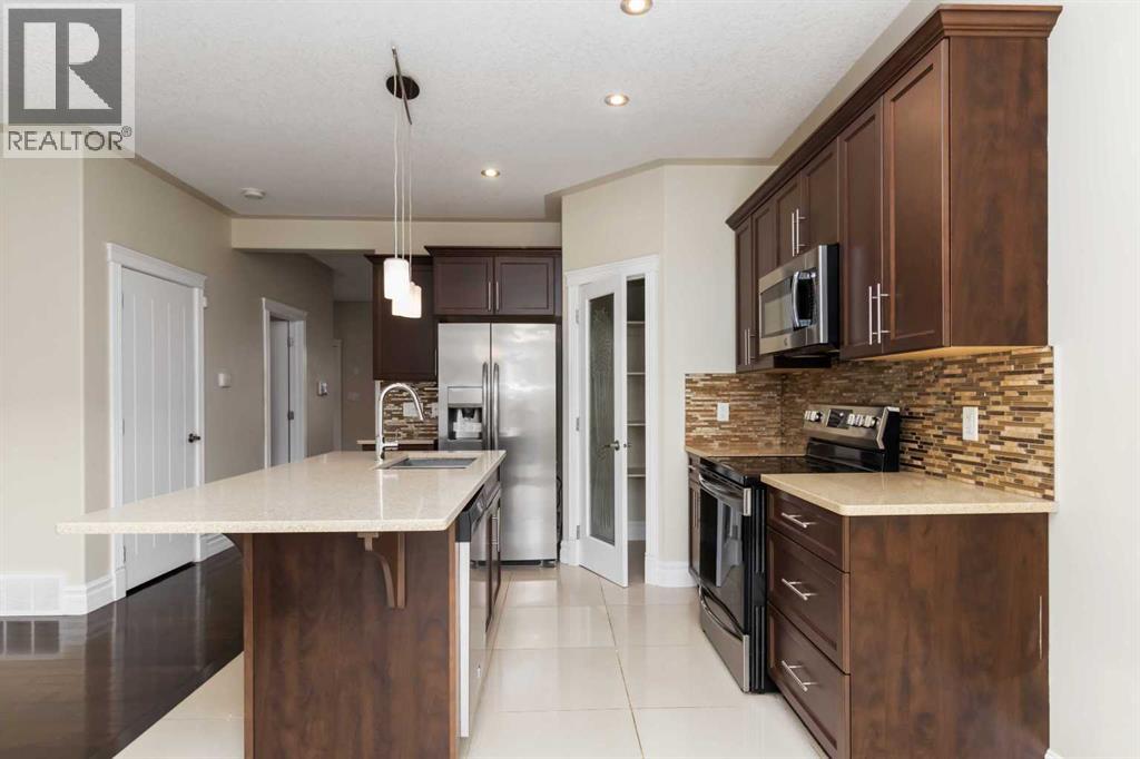 Photo 13 of 176 Coniker Crescent, Fort Mcmurray AB