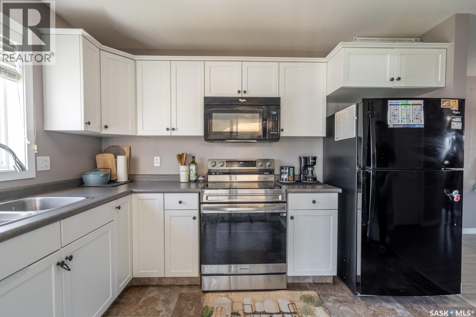 Photo 13 of 37 5004 James Hill Road, Regina SK