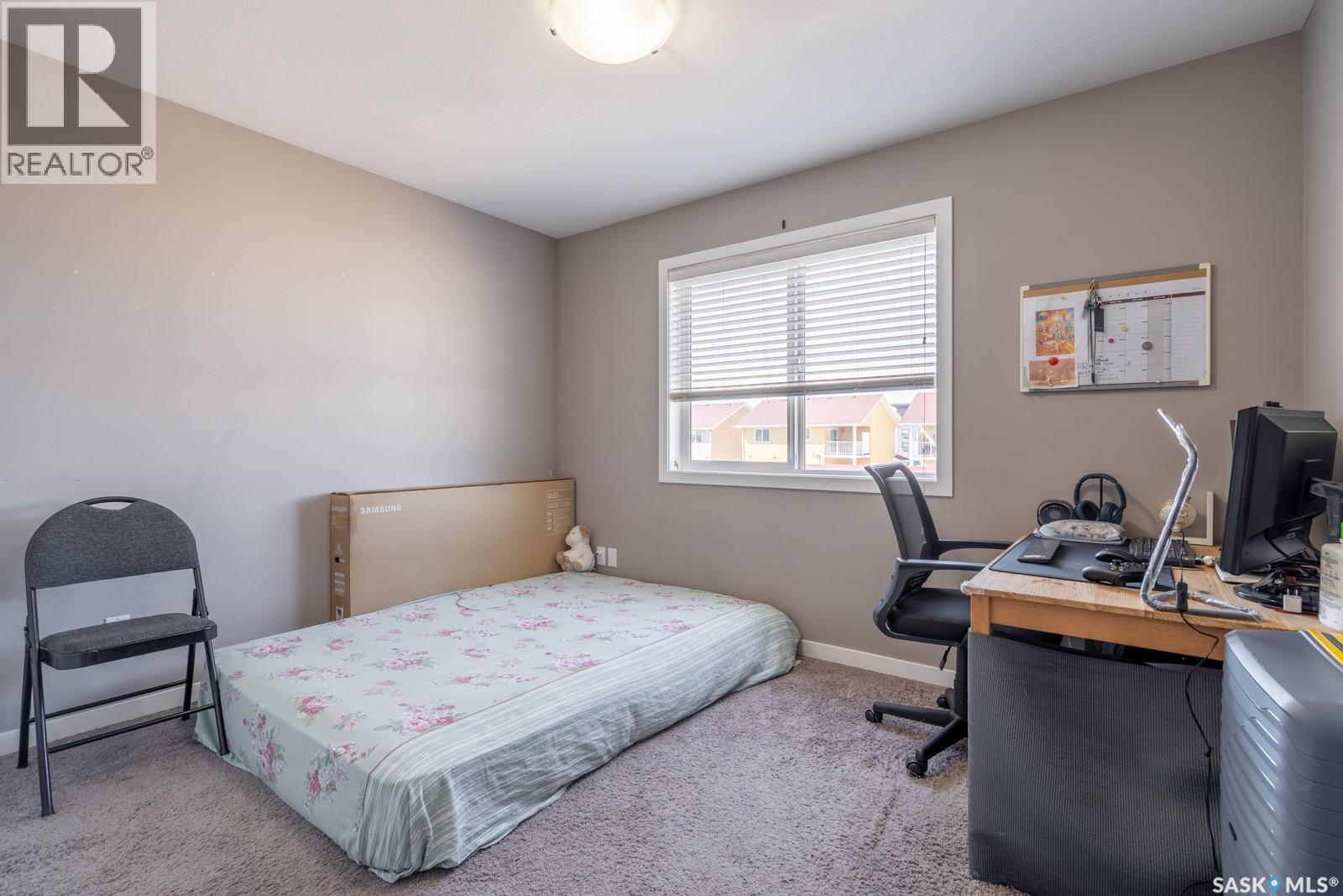 Photo 16 of 37 5004 James Hill Road, Regina SK