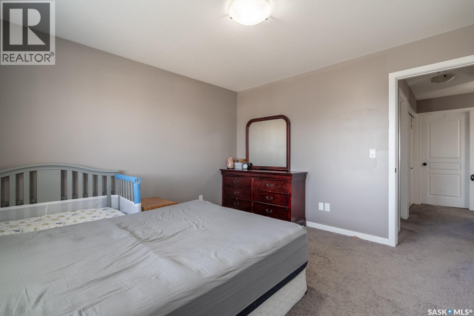 Photo 14 of 37 5004 James Hill Road, Regina SK