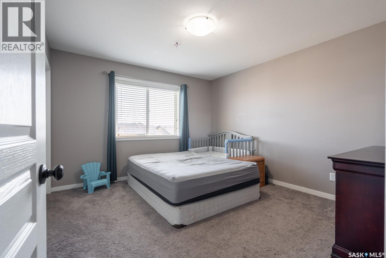 Photo 15 of 37 5004 James Hill Road, Regina SK