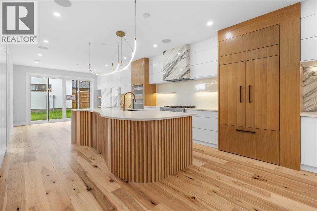 Photo 8 of 1725 23 Avenue Nw, Calgary AB