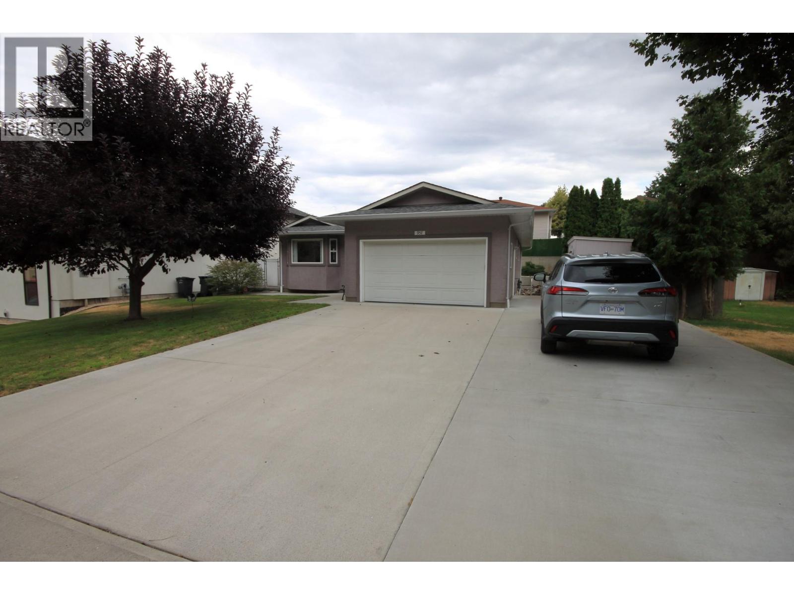957 Morningstar Road, Oliver