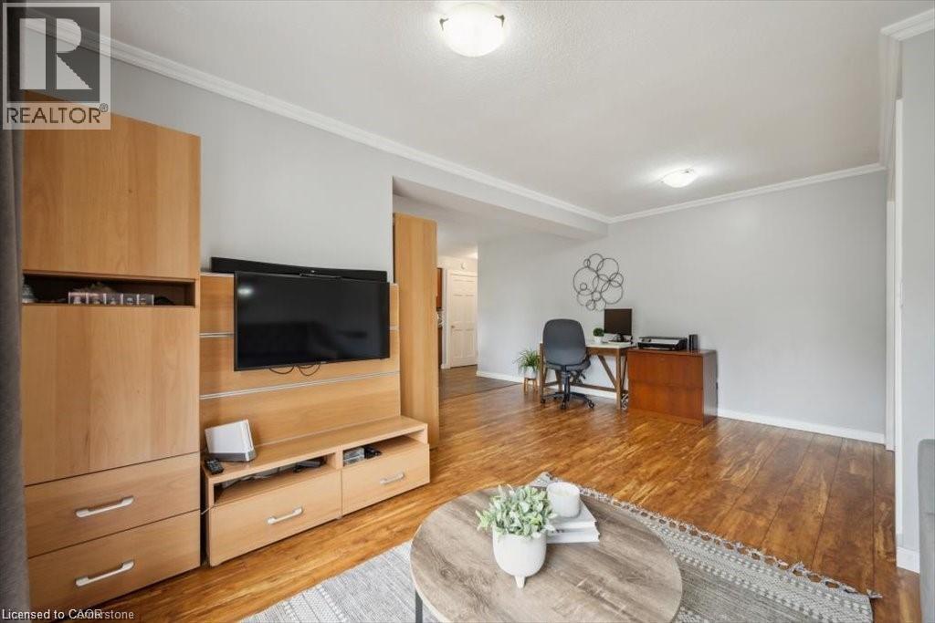 Photo 18 of 312 Craigleith Drive, Waterloo ON
