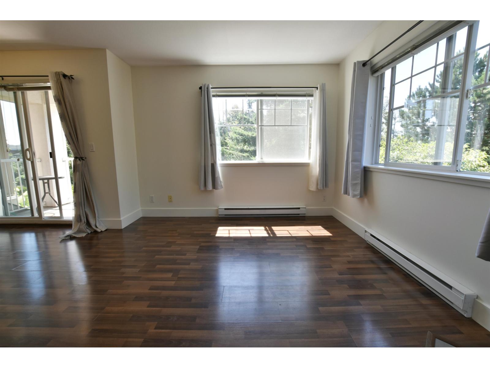 Photo 12 of 211 19388 65 Avenue, Surrey BC