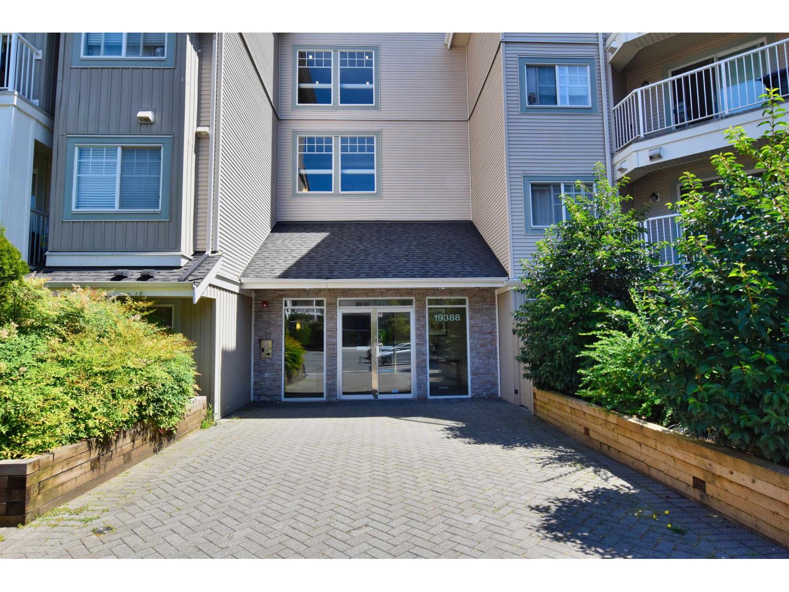 Photo 30 of 211 19388 65 Avenue, Surrey BC