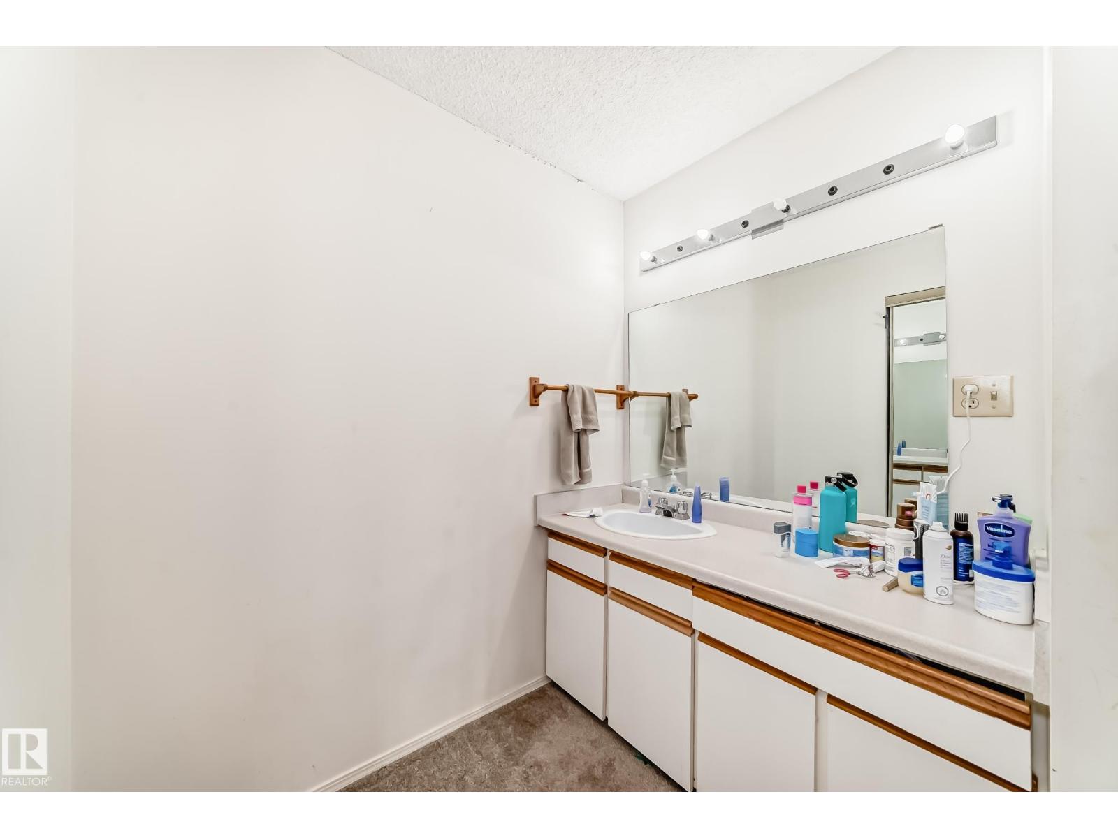 Photo 10 of 306 4404 122 St Nw, Edmonton AB