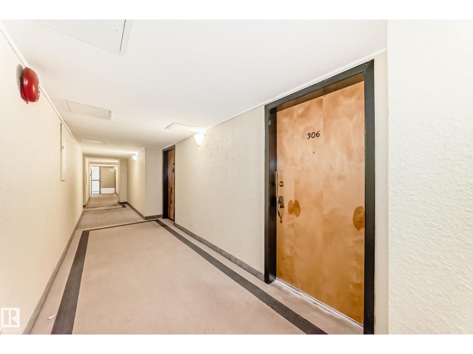 Photo 3 of 306 4404 122 St Nw, Edmonton AB