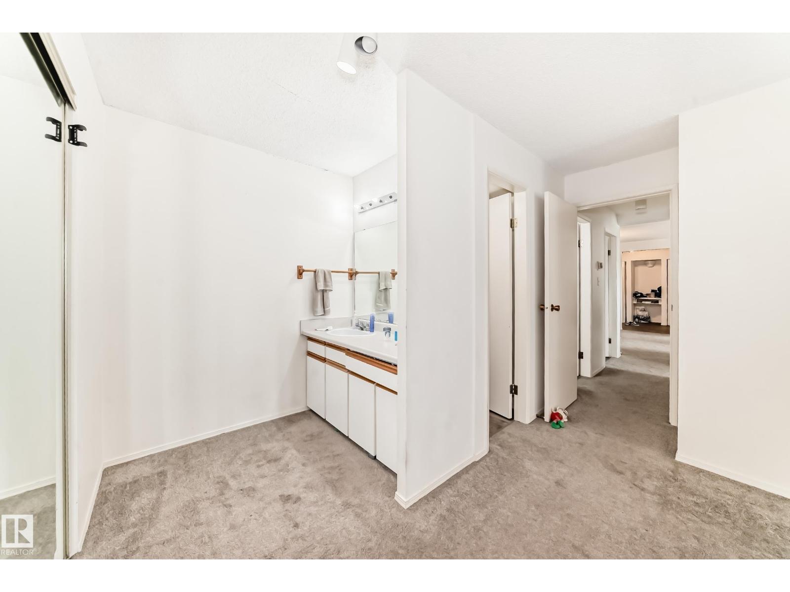 Photo 9 of 306 4404 122 St Nw, Edmonton AB