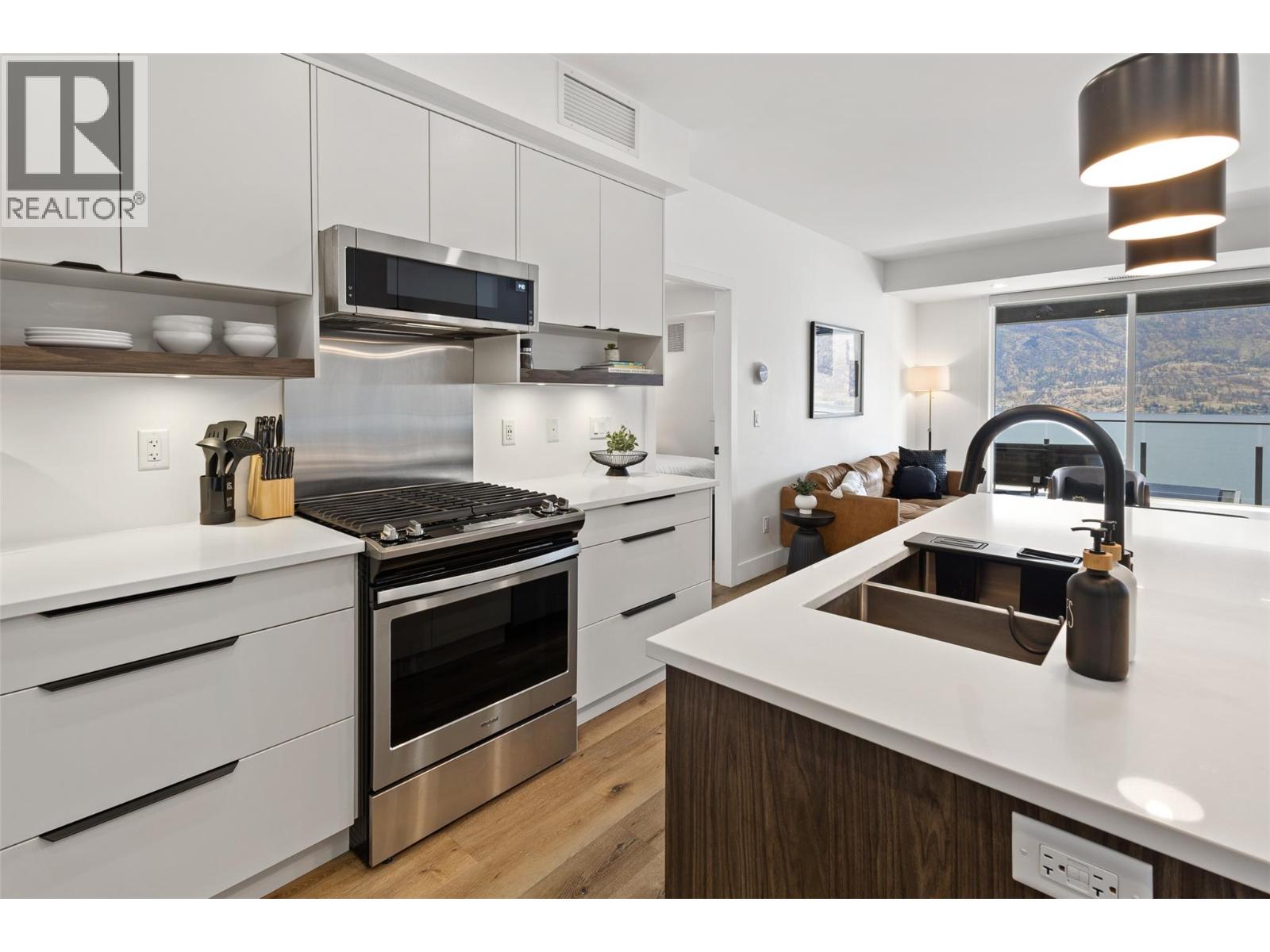 315 3475 Granite Close, Kelowna