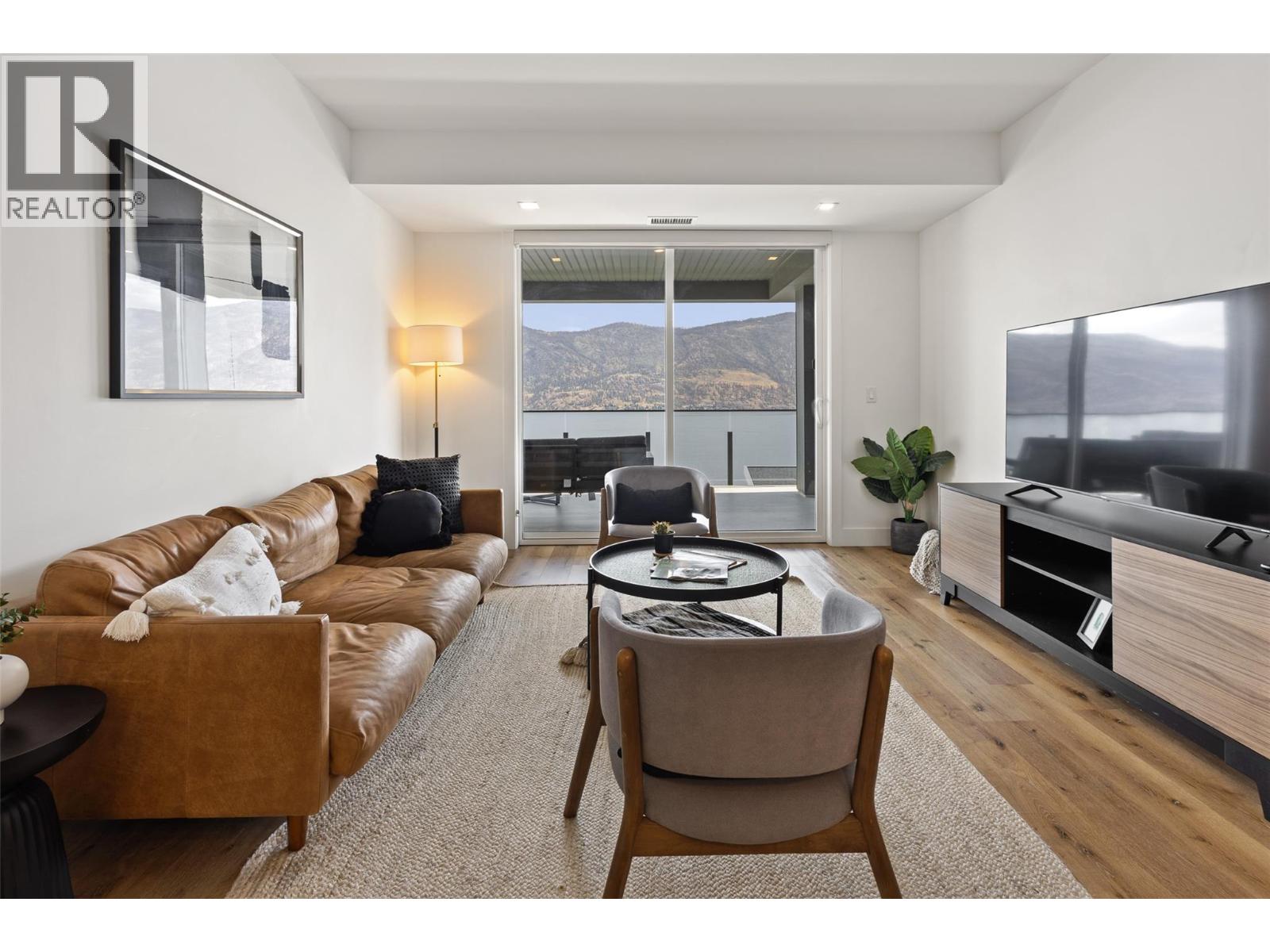 315 3475 Granite Close, Kelowna