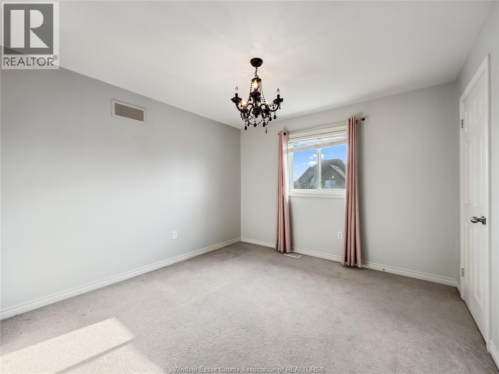 Photo 24 of 157 Rockhaven, Lakeshore ON