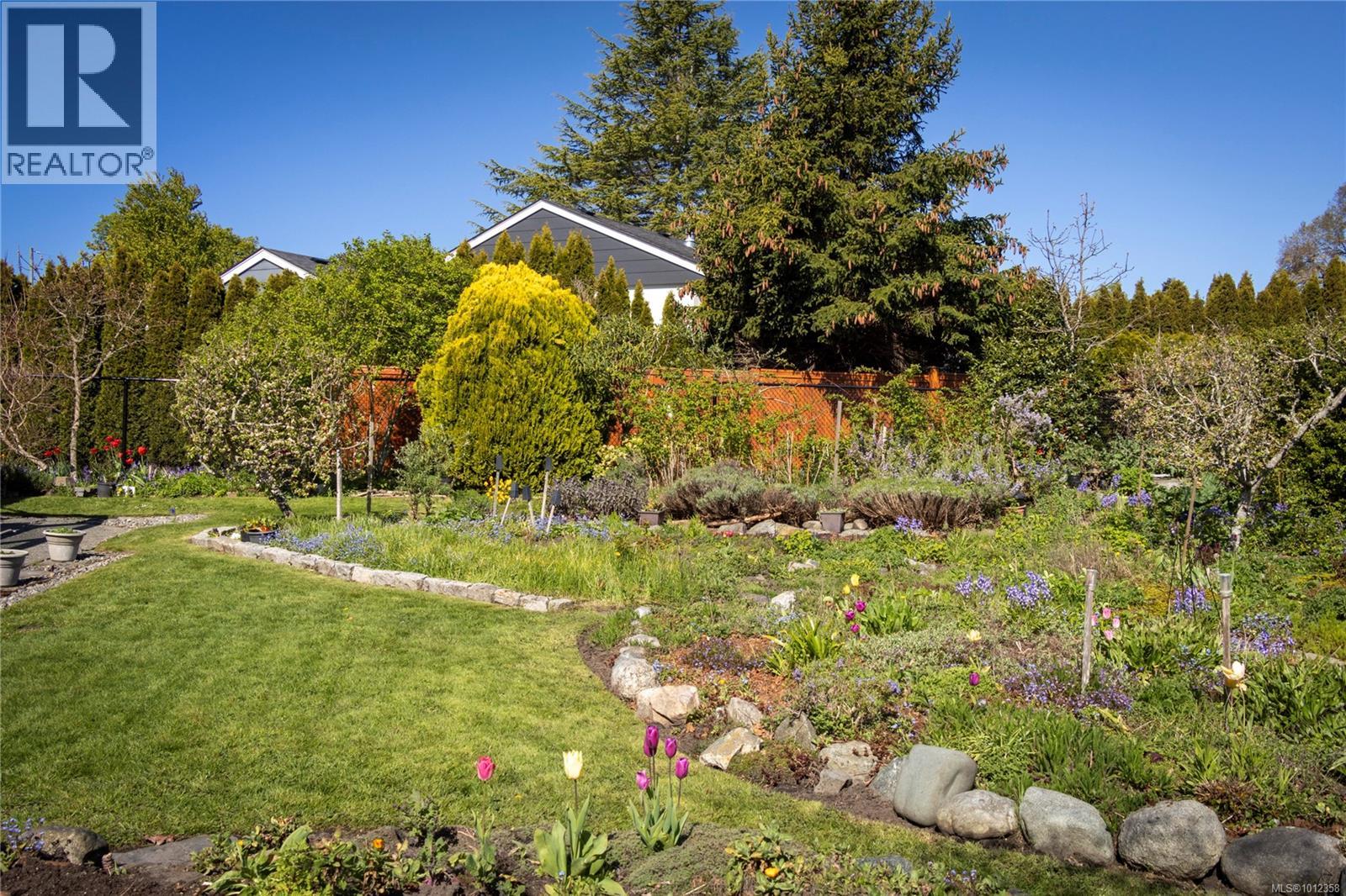  2650 Dorset Road, Oak Bay