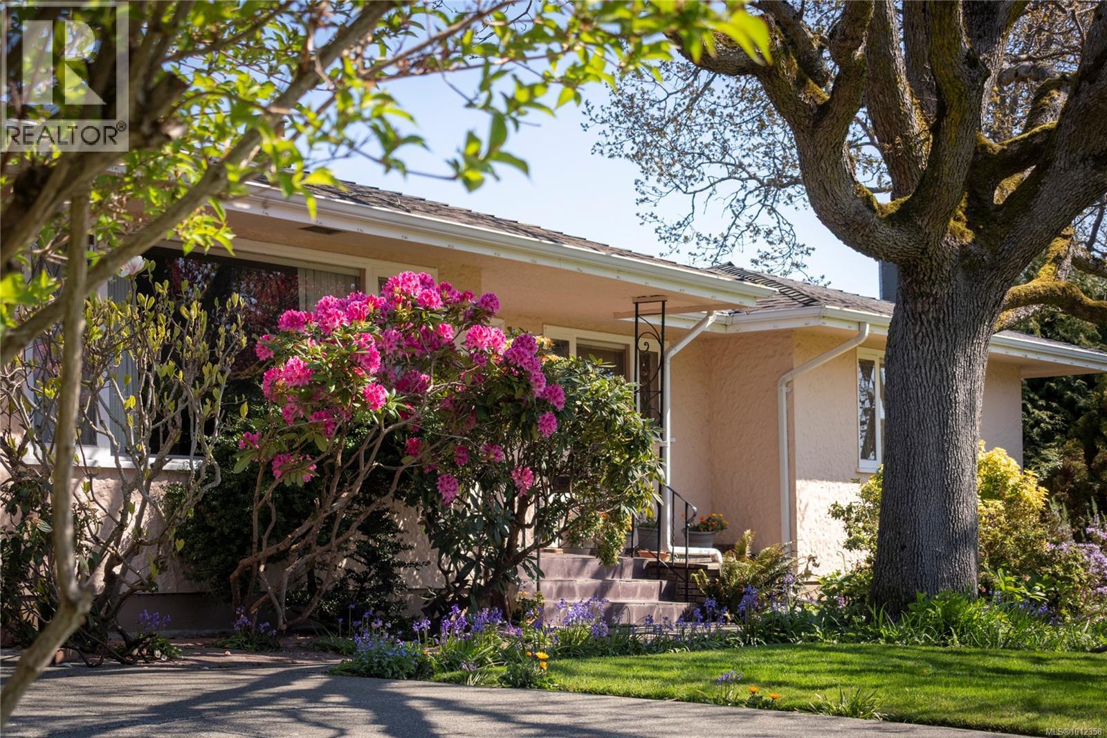  2650 Dorset Road, Oak Bay