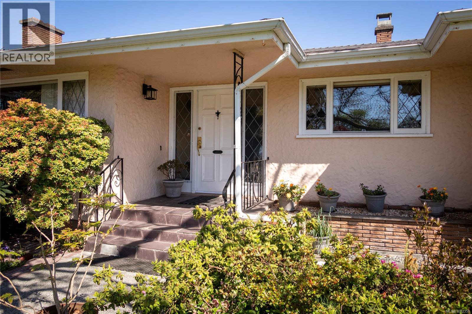  2650 Dorset Road, Oak Bay