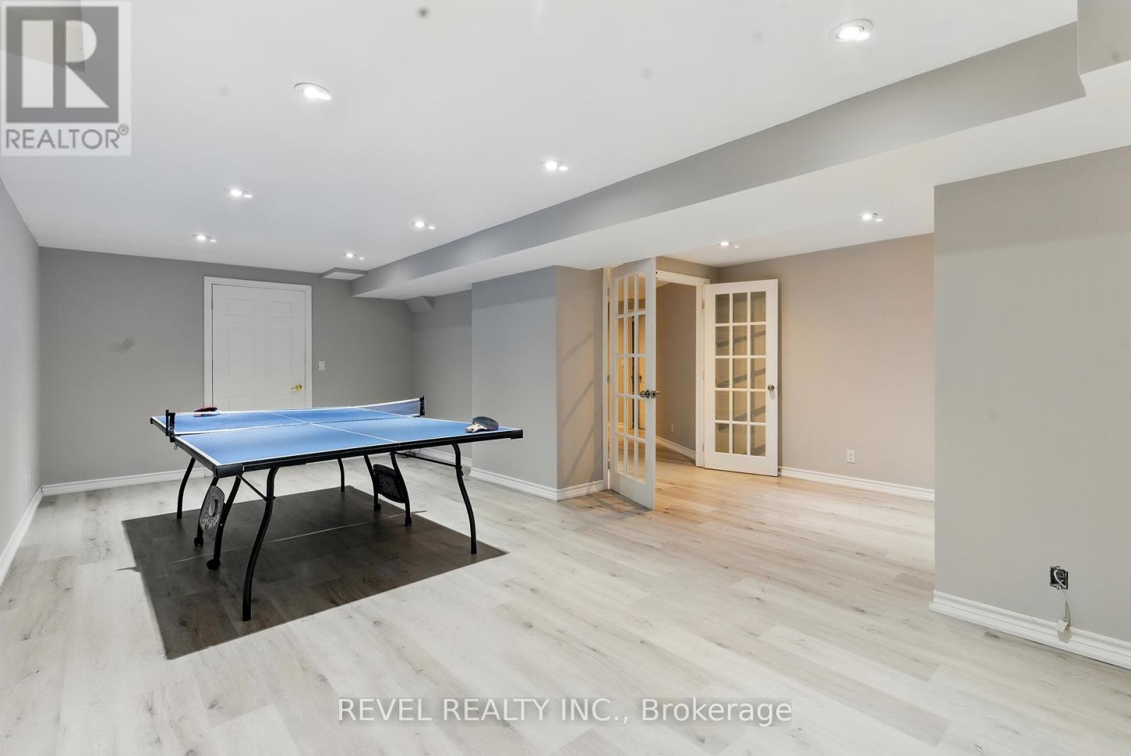 Photo 35 of 1251 White Lane, Oakville ON