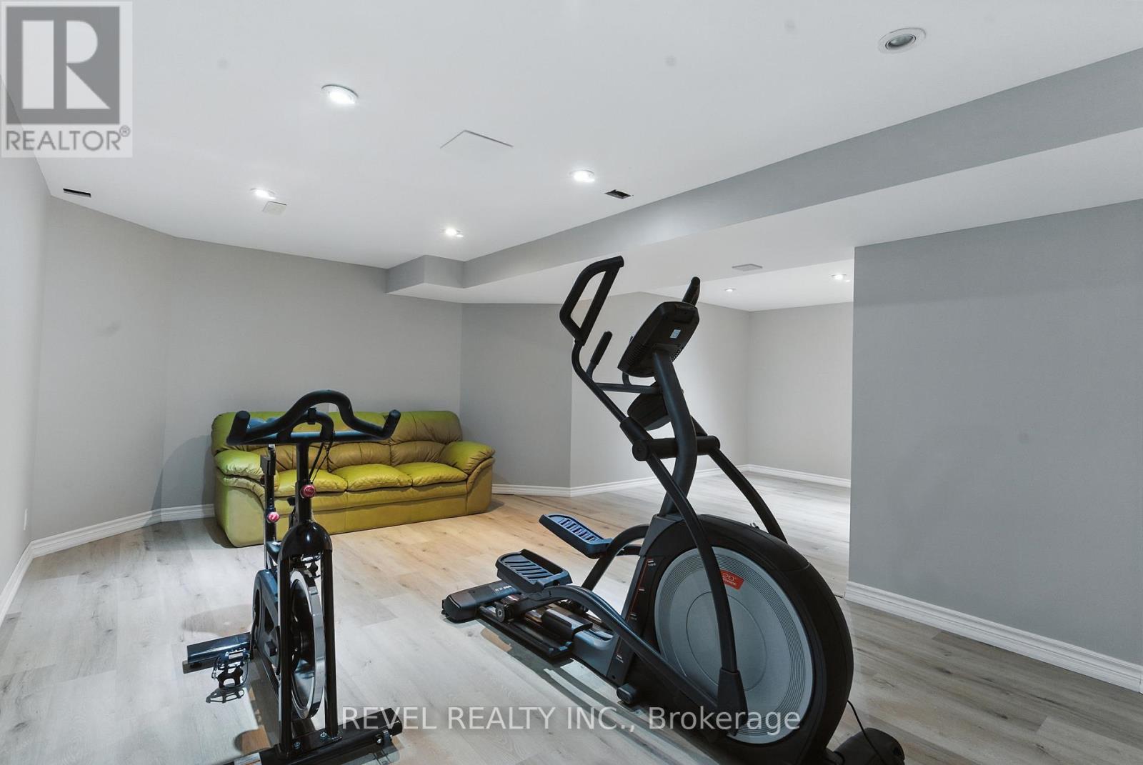 Photo 39 of 1251 White Lane, Oakville ON